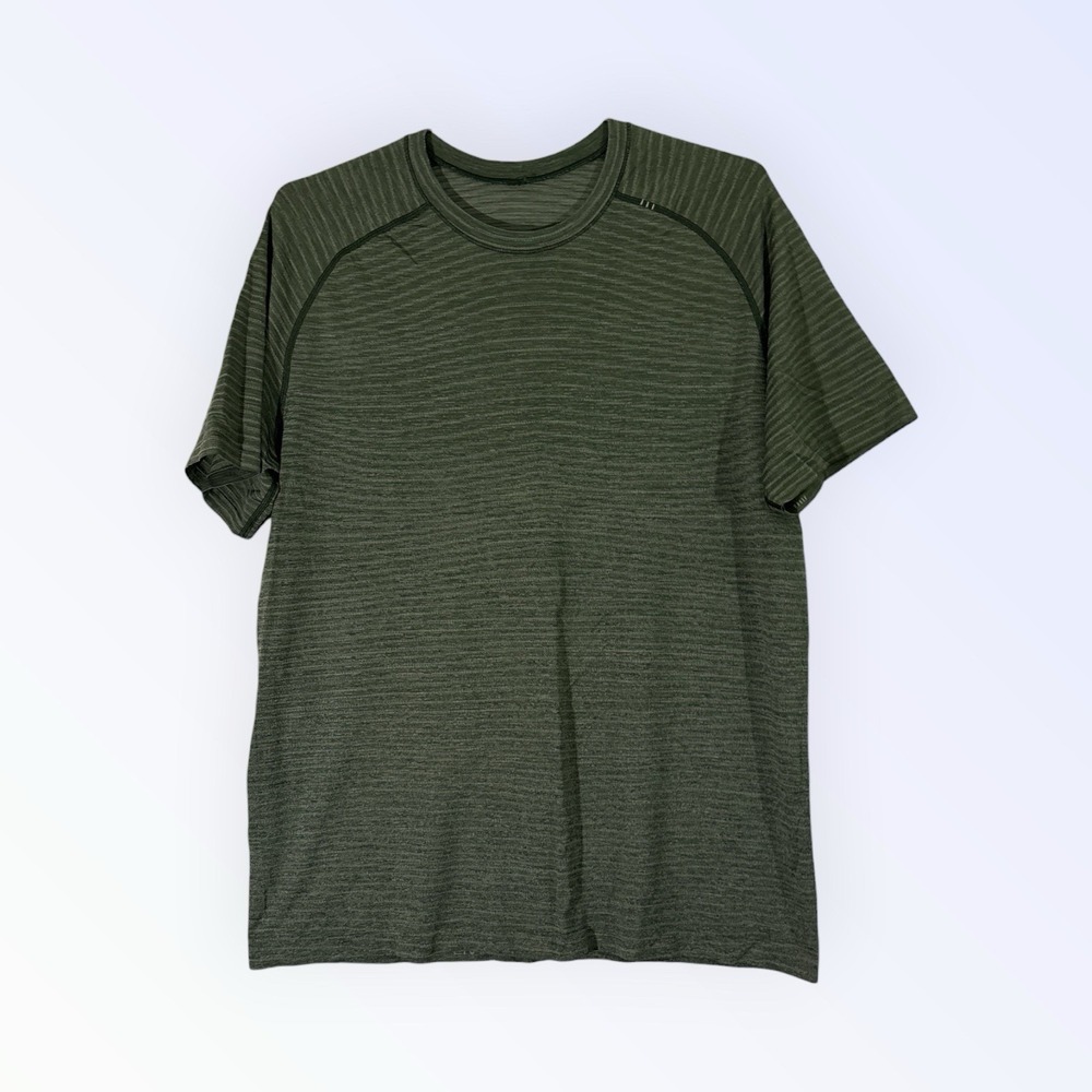 Lululemon Men's Green Striped‎ Metal Vent Tech Short Sleeve Shirt Sz XL